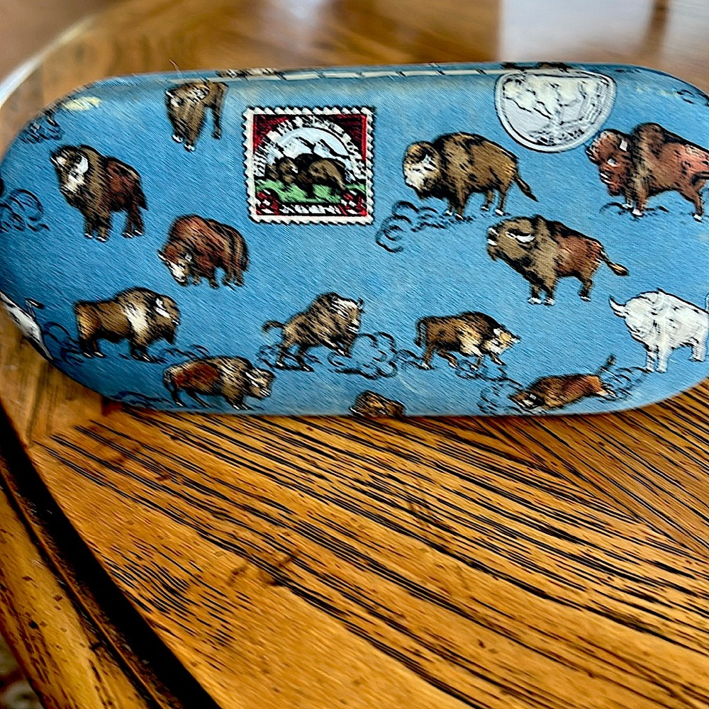 Silk coveredNicole Miller GlassesCaseBlue withBuffalo🦬America’s WestYELLOWSTONE